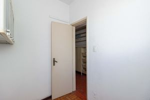 Image 29 - 894516