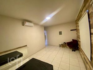 Image 10 - 894517