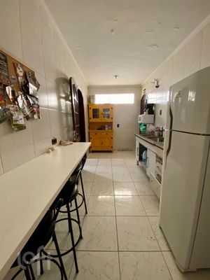 Image 21 - 894517