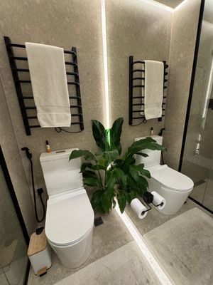 Image 19 - 894518