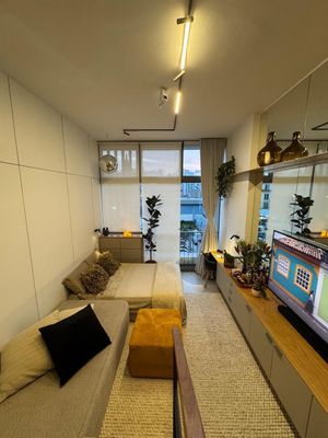 Image 15 - 894518