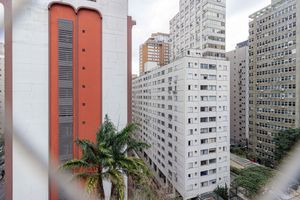 Image 16 - 894526