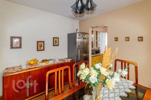 Image 8 - 894528
