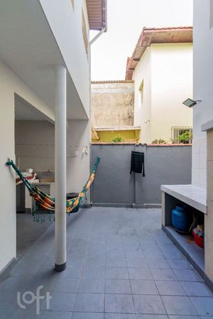 Image 32 - 894528
