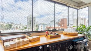 Image 8 - 894537