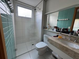 Image 9 - 894542