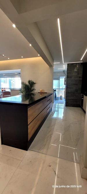 Image 13 - 894549
