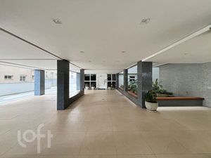 Image 28 - 894550