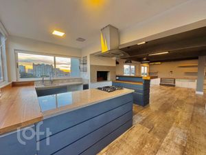 Image 4 - 894563