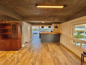 Image 8 - 894563