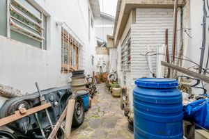 Image 32 - 894564