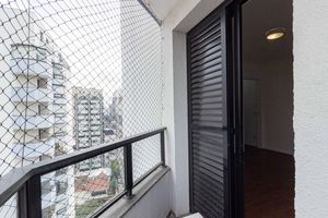 Image 13 - 894572