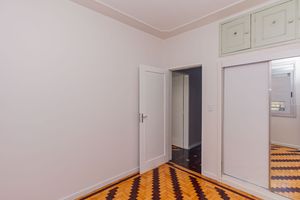 Image 13 - 894604