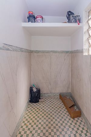 Image 31 - 894604