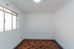 Image 3 - 894607