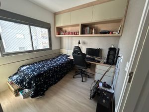 Image 14 - 894608