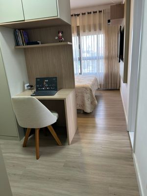 Image 9 - 894608