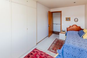 Image 23 - 894614