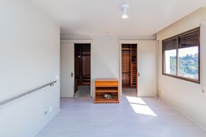 Image 30 - 894614
