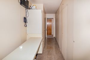 Image 39 - 894614