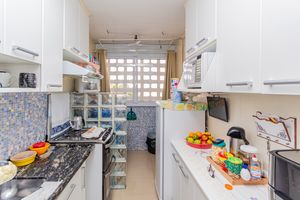 Image 16 - 894622