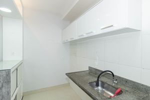 Image 14 - 894629