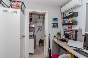 Image 45 - 894632
