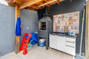 Image 42 - 894632