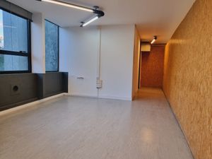 Image 8 - 894651