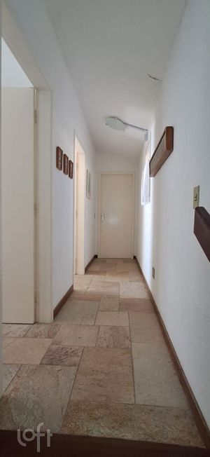 Image 39 - 894657