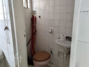 Image 11 - 894665