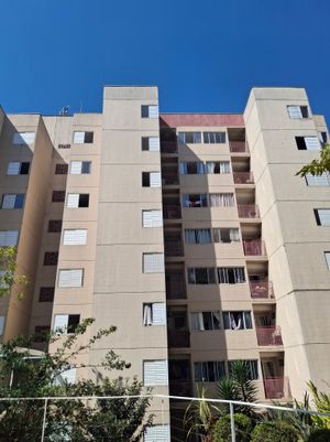 Image 8 - 894666