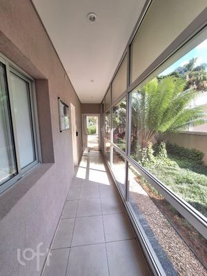 Image 17 - 894669