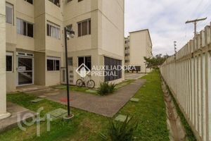 Image 9 - 894673