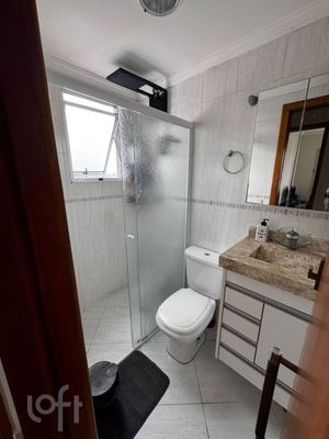 Image 12 - 894678