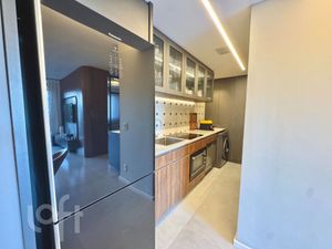 Image 8 - 894681