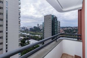 Image 3 - 894682