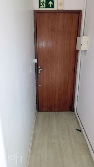 Image 5 - 894683
