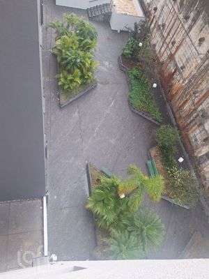 Image 16 - 894684