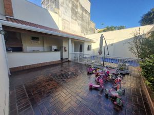 Image 2 - 894687