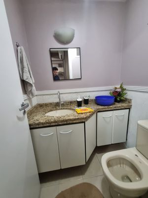Image 11 - 894687