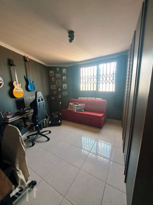 Image 8 - 894695