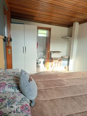 Image 9 - 894695