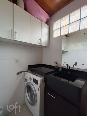 Image 21 - 894695