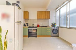 Image 8 - 894719