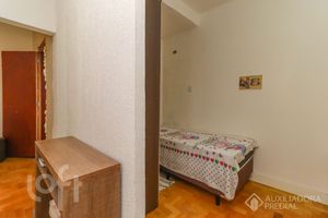 Image 20 - 894719