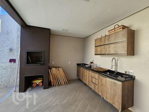 Image 5 - 894751