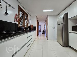 Image 11 - 894751