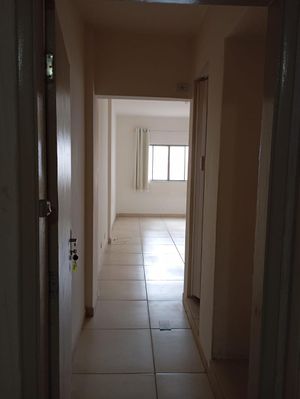 Image 7 - 894758