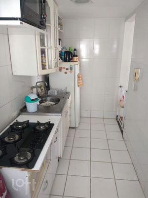 Image 9 - 894760